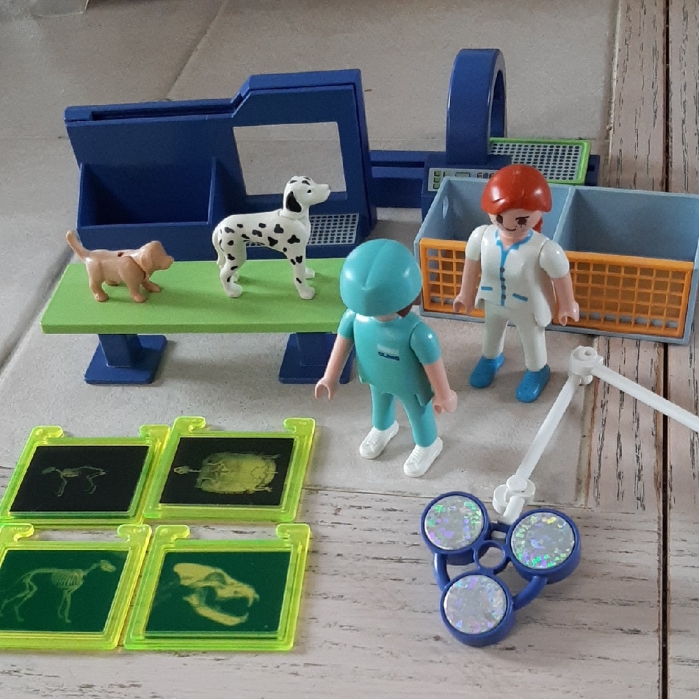 Playmobil Operating Room Pieces